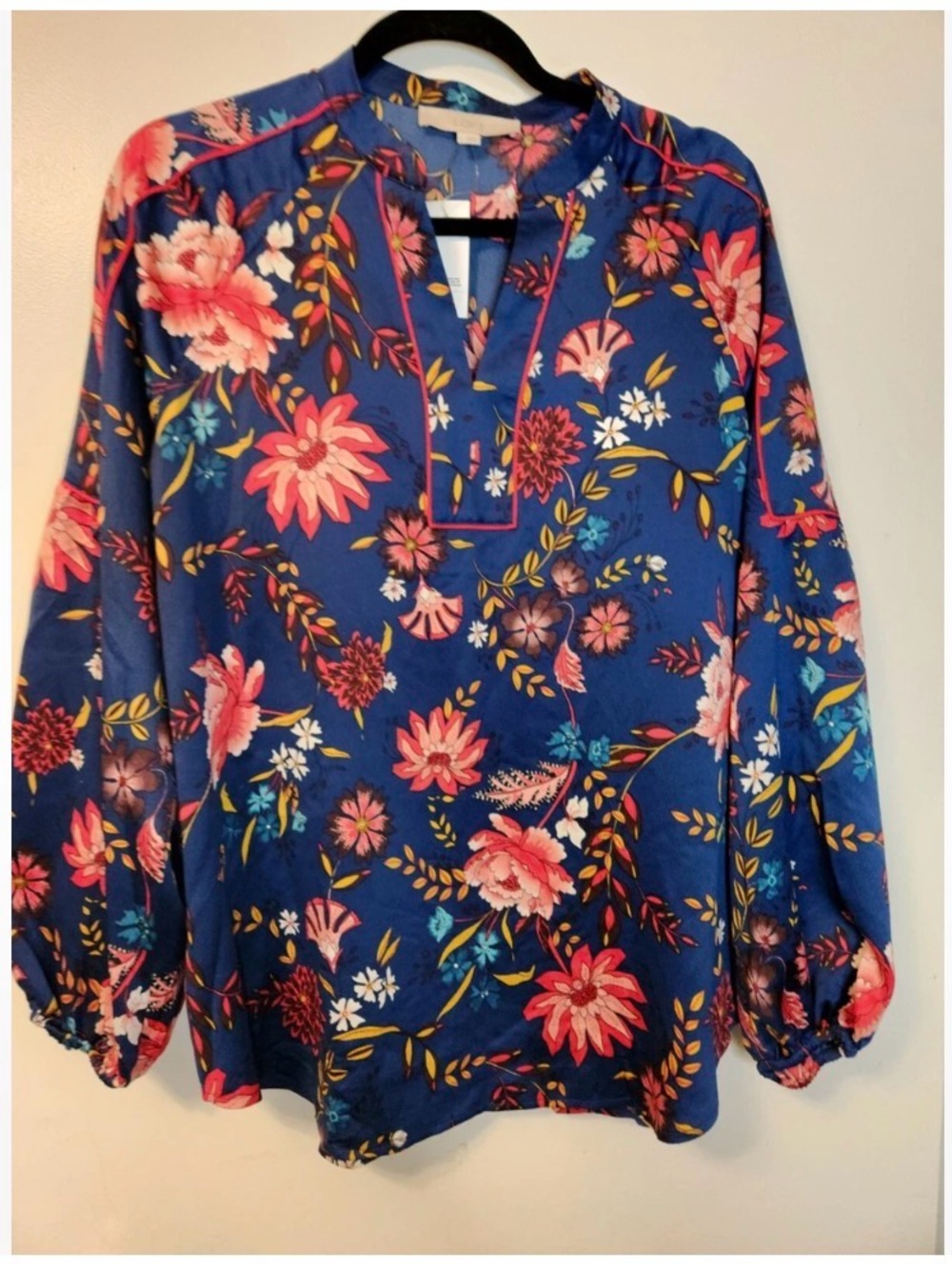 LOFT Blue Floral Split-Neck Blouse Navy with Pink Flowers - Large - NWT